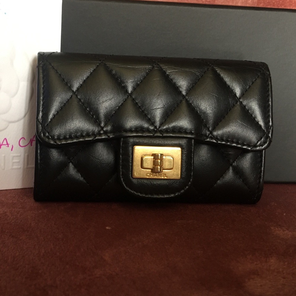 16P Chanel Crumpled Calfskin Reissue Flap Cardholder